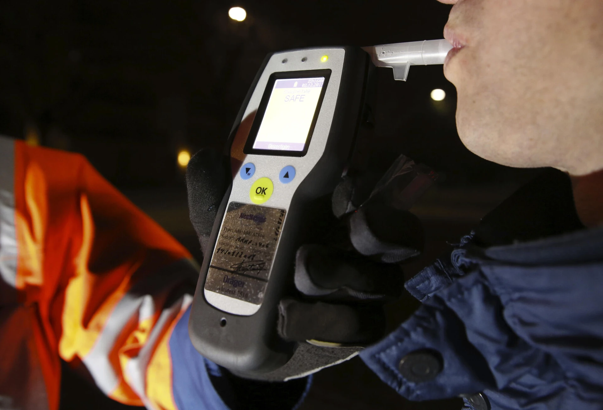 Dronken bestuurder die politiecontrole ontvlucht crasht op wegenwerken in Meershoven