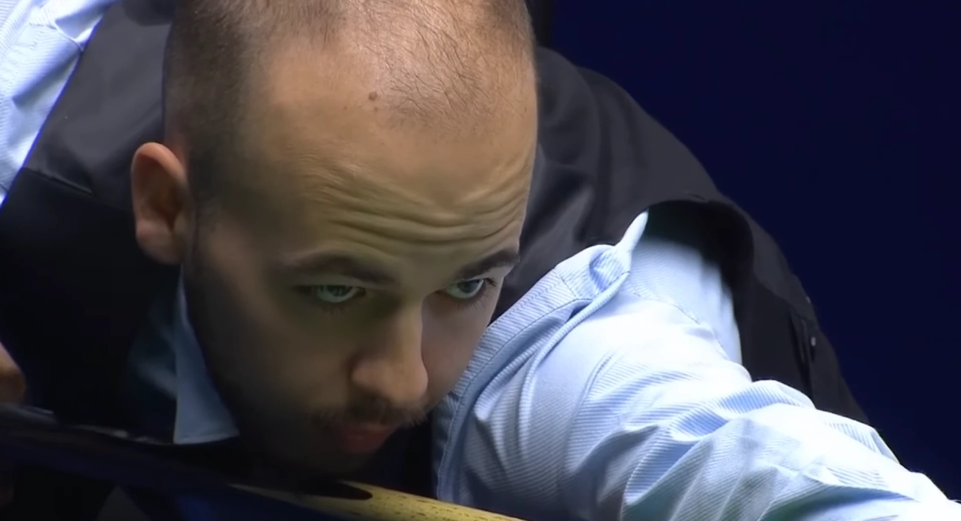Luca Brecel stoot door naar halve finale in Peking