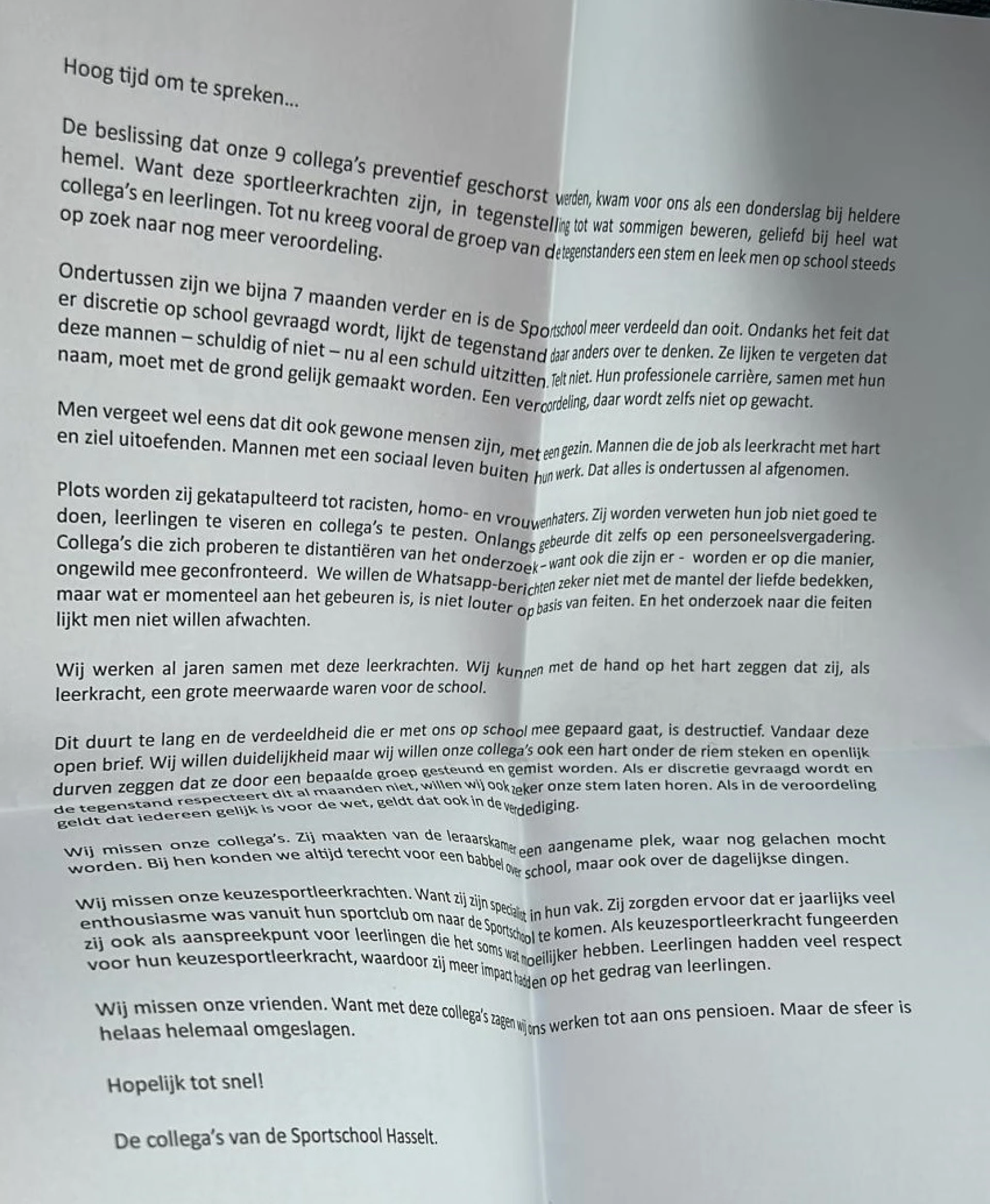 Leerkrachten Sportschool steunen geschorste collega’s: "We missen onze vrienden"