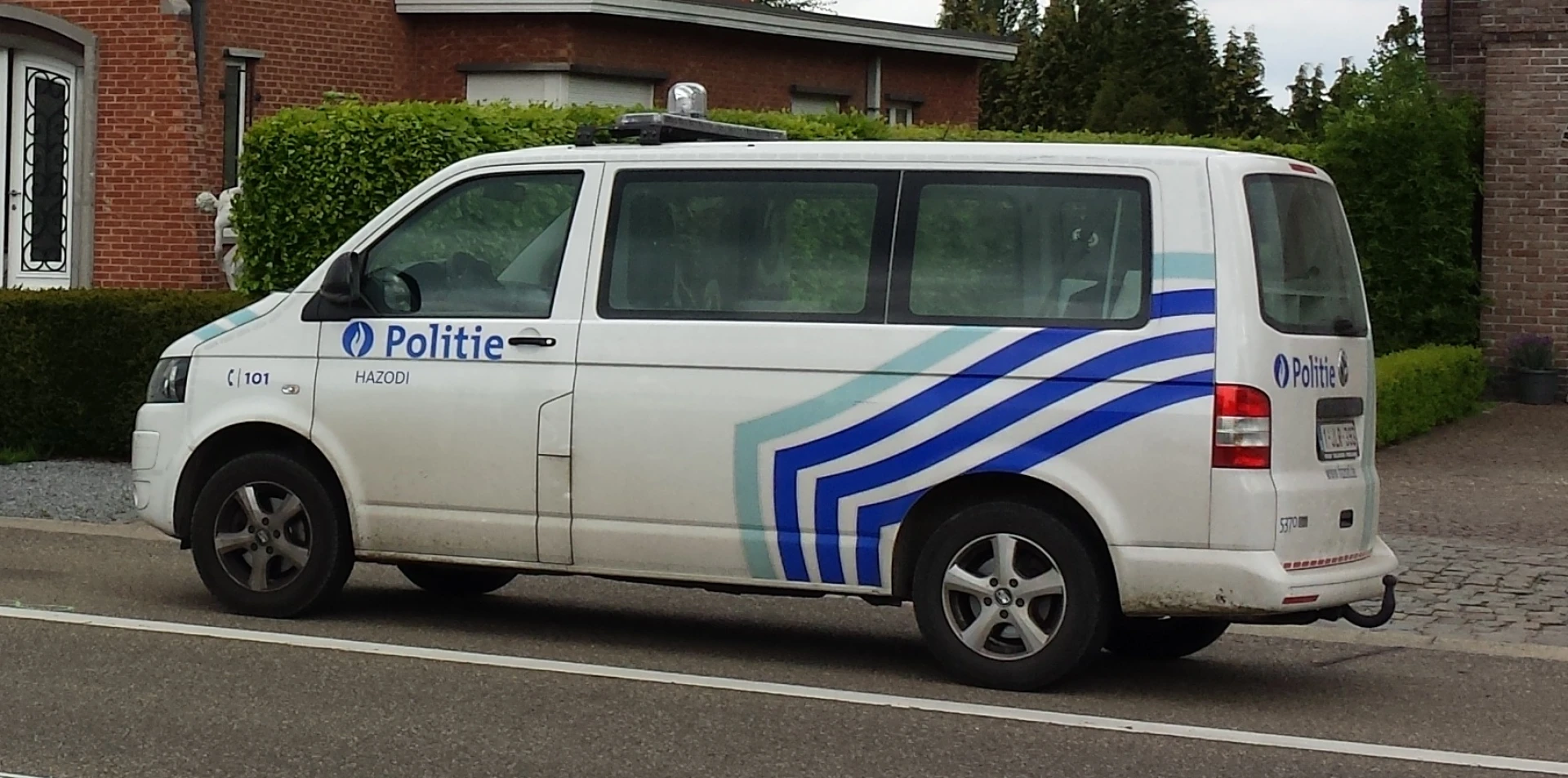 Politie waarschuwt voor deur-aan-deur oplichters