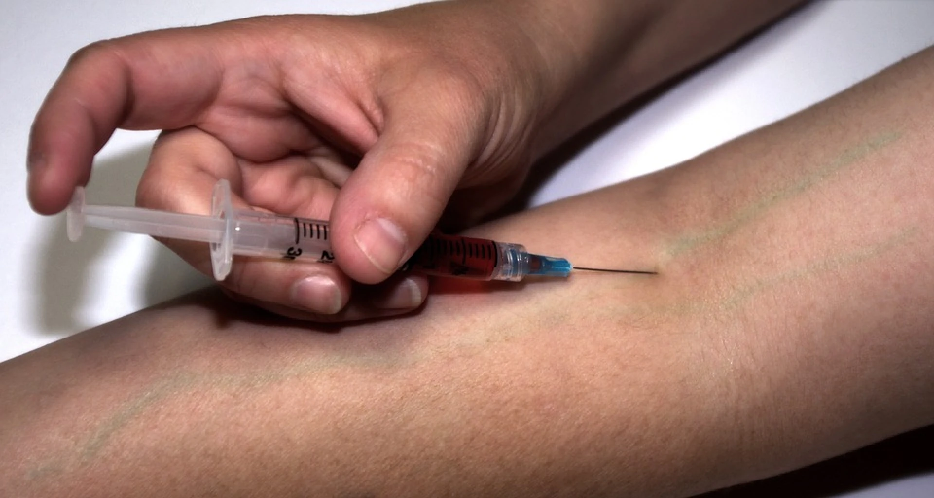N-VA wil verslaafden die behandeling weigeren uitkering afnemen