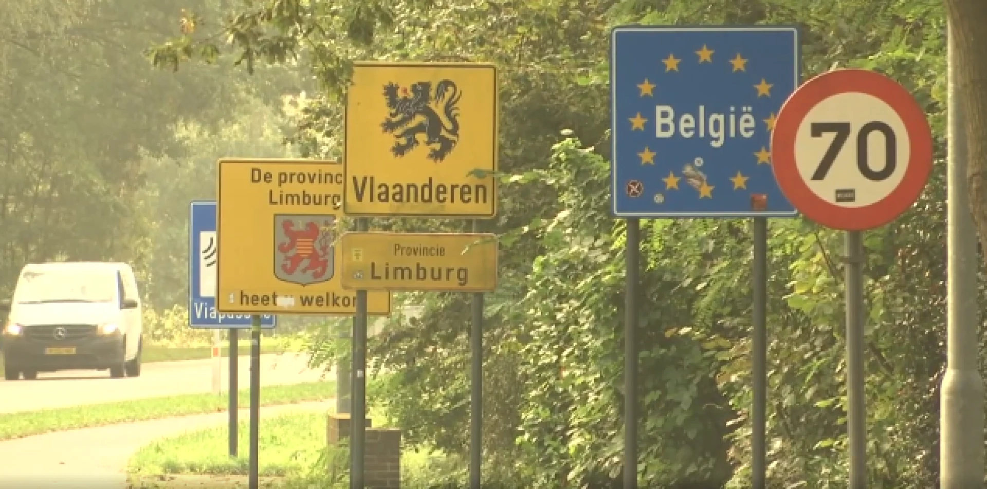 Maastricht, Riemst en Lanaken waarschuwen bij grens : "Alleen noodzakelijke reizen"