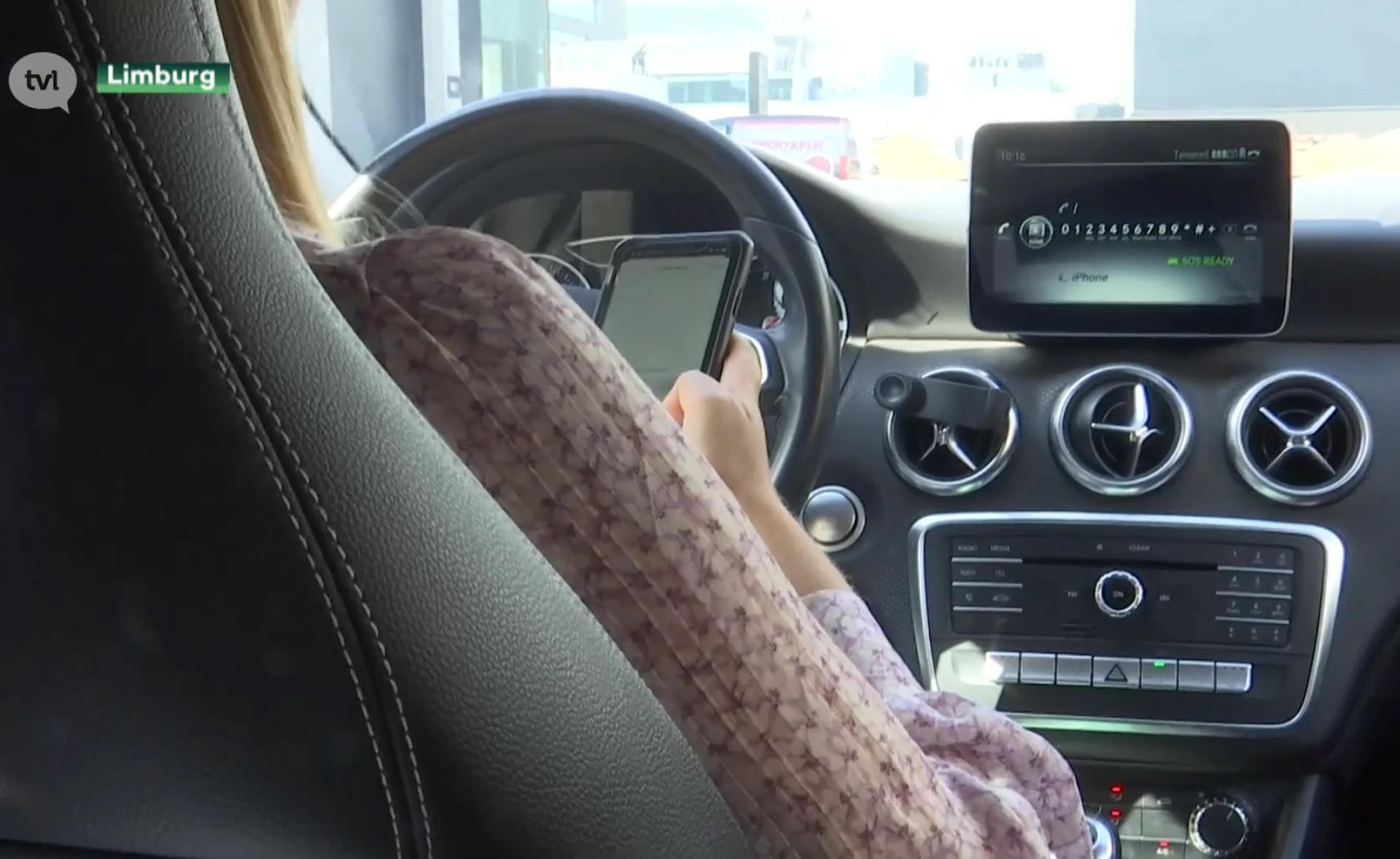 Politie Beringen-Ham-Tessenderlo neemt rijbewijzen van 9 bestuurders af na gsm-gebruik