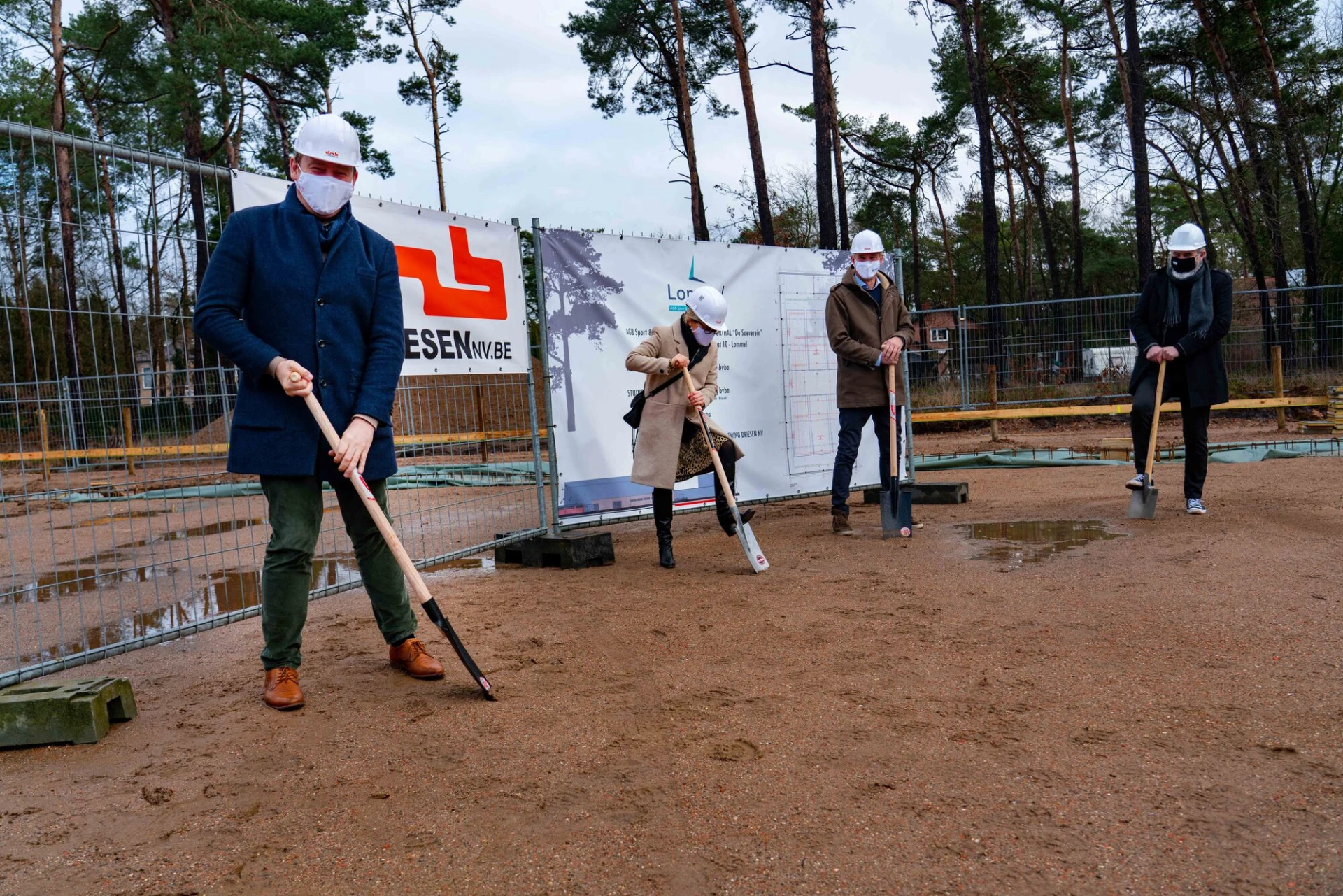 Lommel breidt sporthal Soeverein uit