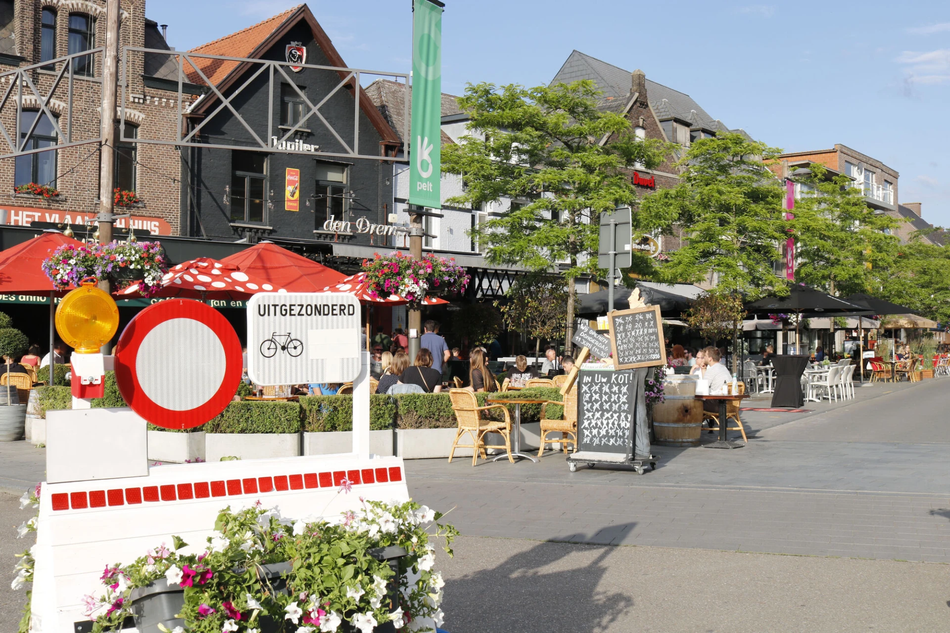 Pelt geeft horeca-uitbaters extra terrasruimte