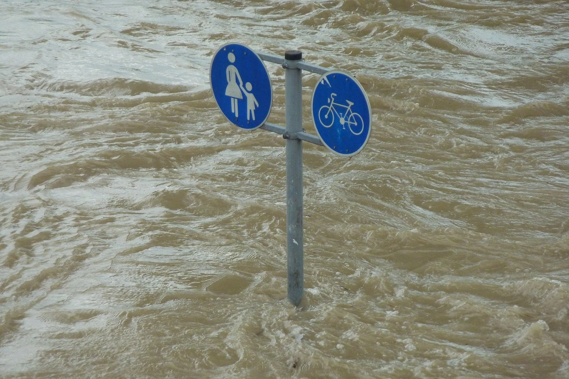 WATEROVERLAST IN LIMBURG: 10u extra TVL Nieuws met een laatste stand van zaken