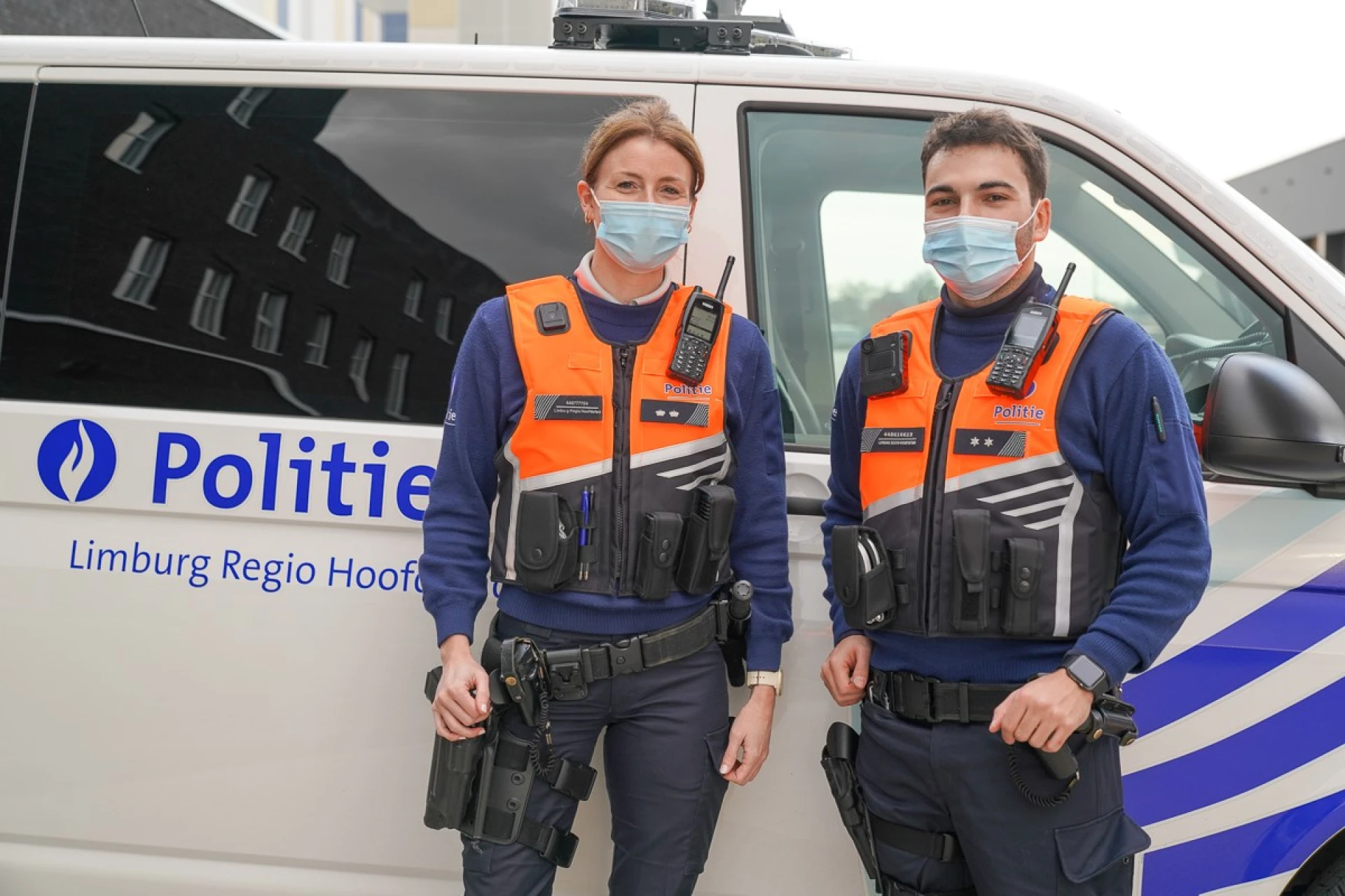 Nieuwe kogelwerende vesten voor politie Limburg Regio Hoofdstad