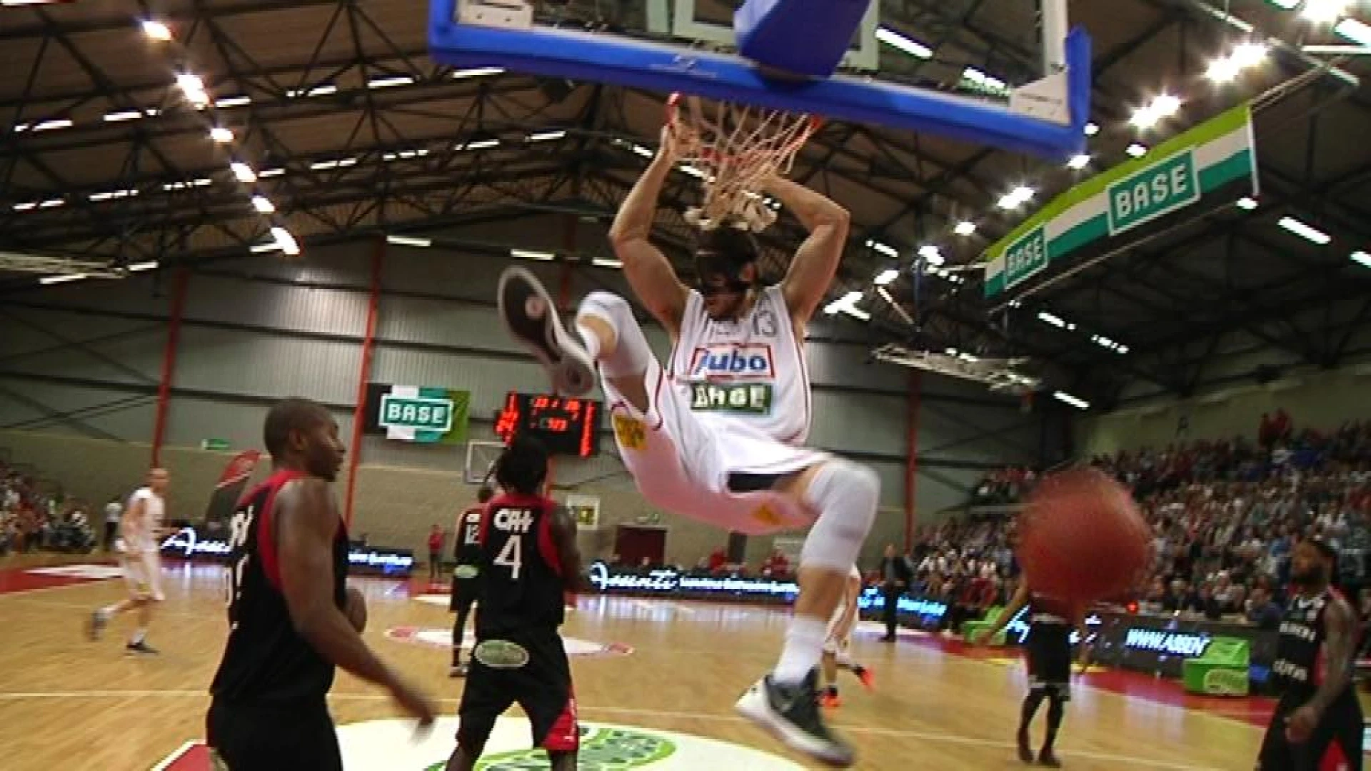 Stad Hasselt: "Limburg United speelt ook volgend jaar in Alverberg"