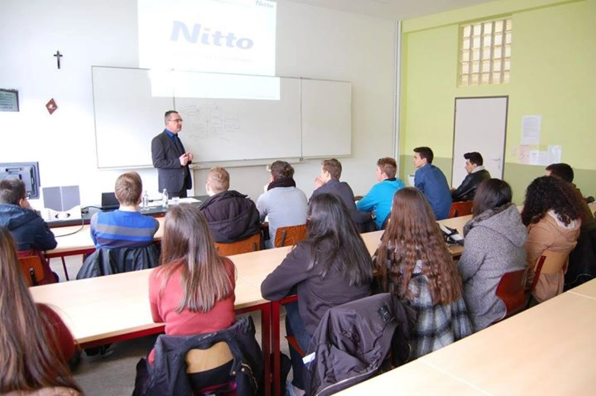 Nitto neemt Nolax Airbag AG uit Zwitserland over