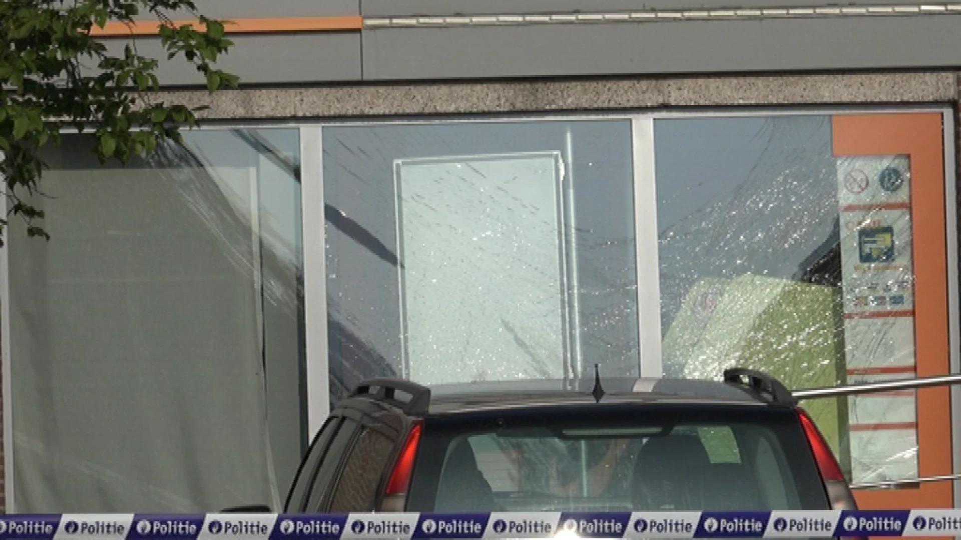 Dieven laten bommen ontploffen aan bankkantoor Kinrooi
