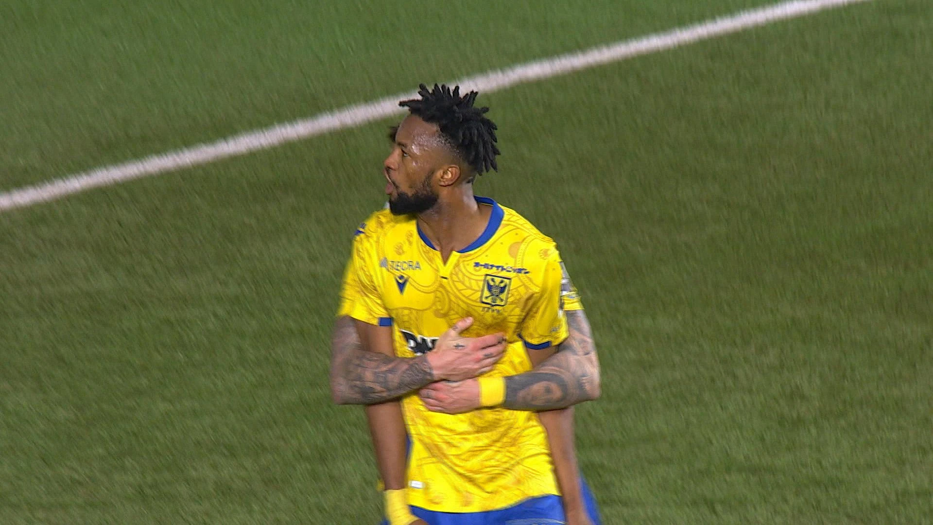 Speler en assistent-trainer STVV gestraft voor wangedrag naar supporters toe