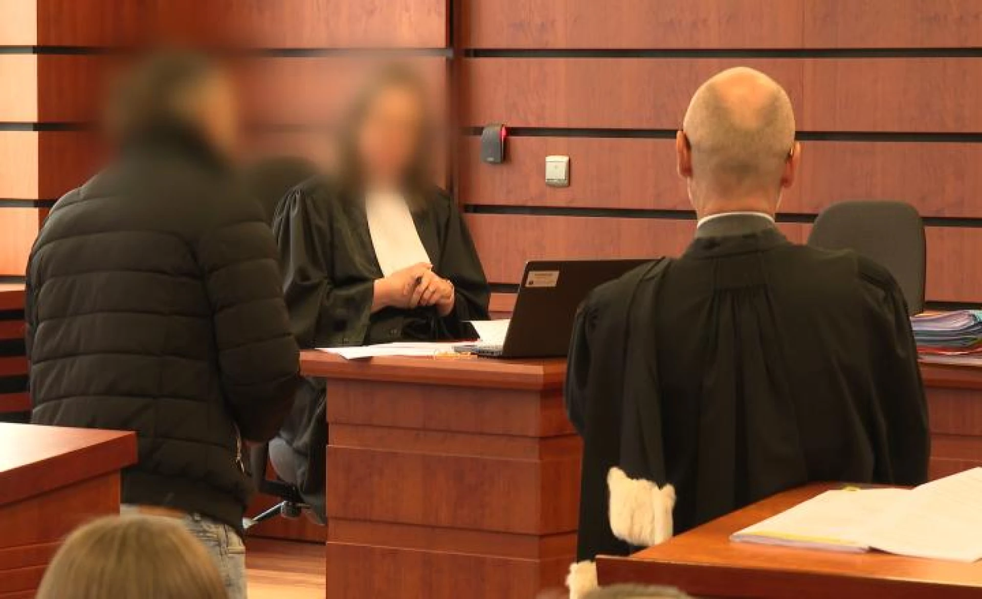 Riemstenaar die wijkagent in elkaar slaat, krijgt celstraf van 4 jaar
