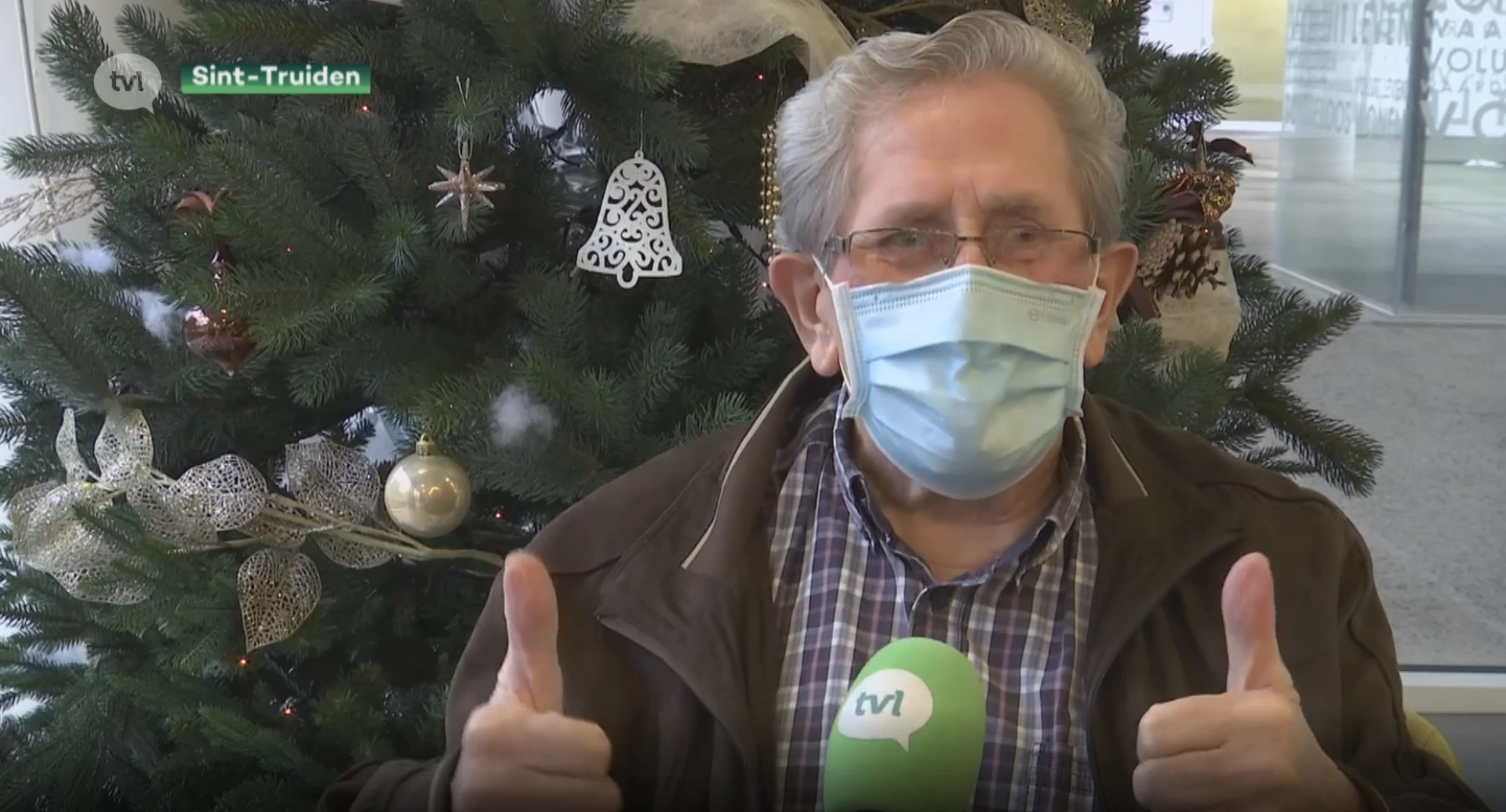 LIVE: De 83-jarige Roger Sterckendries krijgt het eerste coronavaccin in Limburg