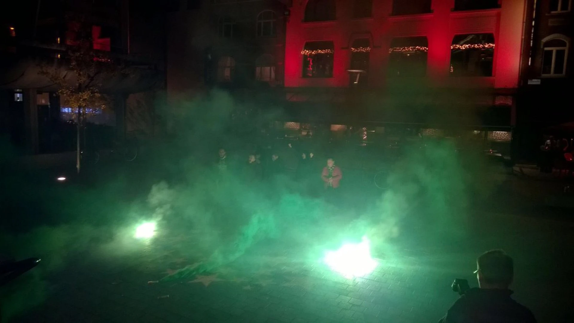 Supporters Sporting Hasselt voeren actie bij eerste gemeenteraad Nadja Vananroye