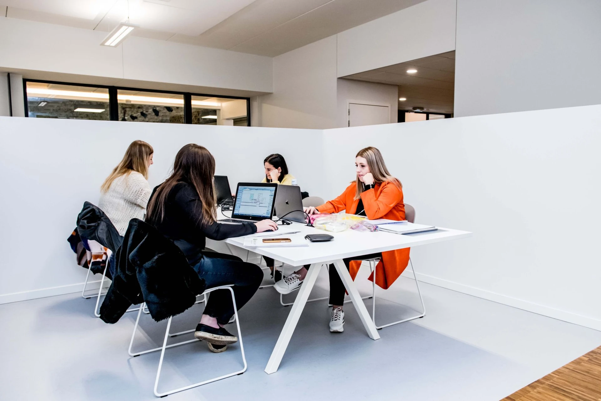 Meer werkplekken in vernieuwde bib UHasselt