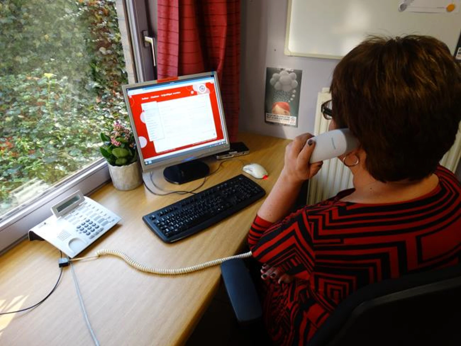 Tele-Onthaal zoekt extra vrijwilligers