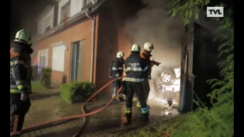 Garagebrand door vuurwerk in Bilzen