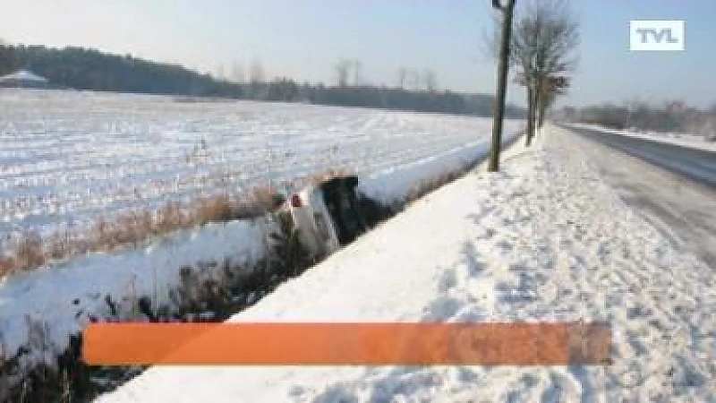 Auto in gracht in Lommel