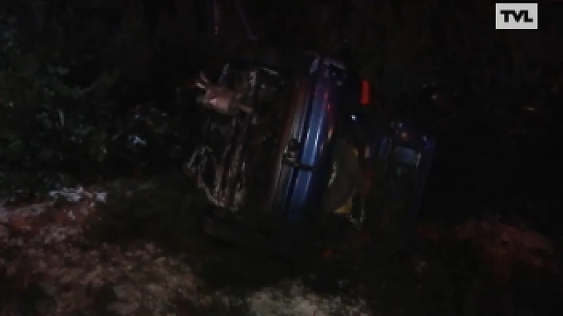 Wagen vliegt over vangrail in Houthalen-Helchteren