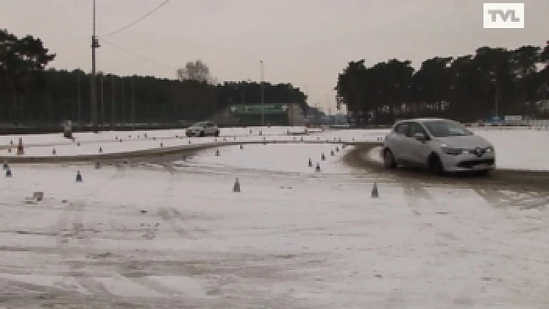 Rijden in de sneeuw op Circuit Zolder
