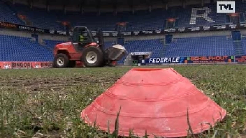 Grasmat Racing Genk verwijderd