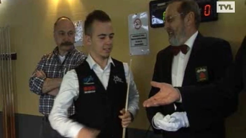 Luca Brecel snookert voor charity