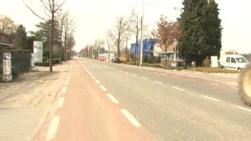 Loods brandt uit in Maaseik