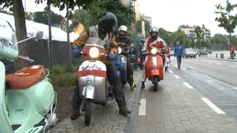 Scooters gestolen op Vespa World Days