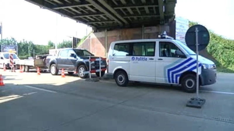Kuringersteenweg afgesloten wegens waterlek
