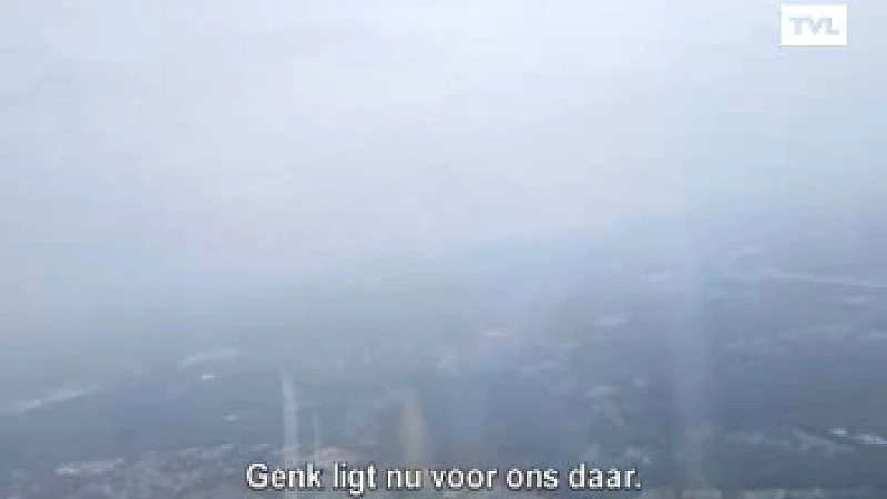 Jongeren op zweefvliegkamp in Kiewit