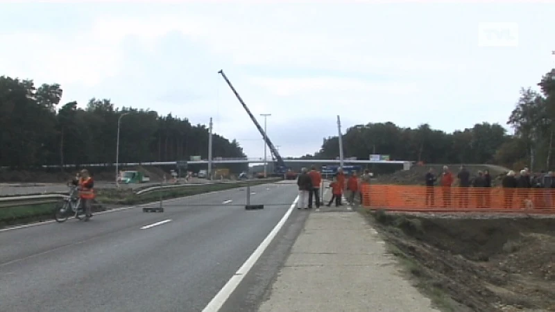 Fietsersbrug in As in de steigers