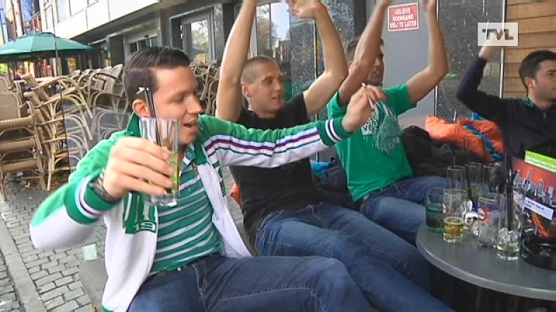 Honderden supporters van Rapid Wien in Hasselt
