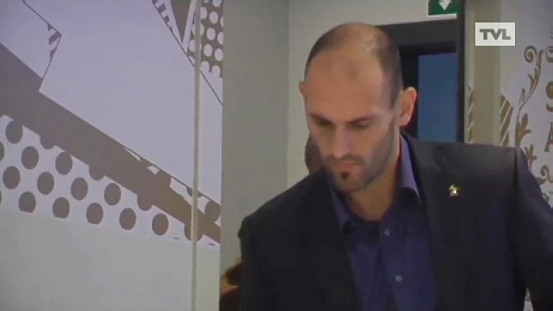 Vrouw Bjorn Ruytinx telefonisch bedreigd
