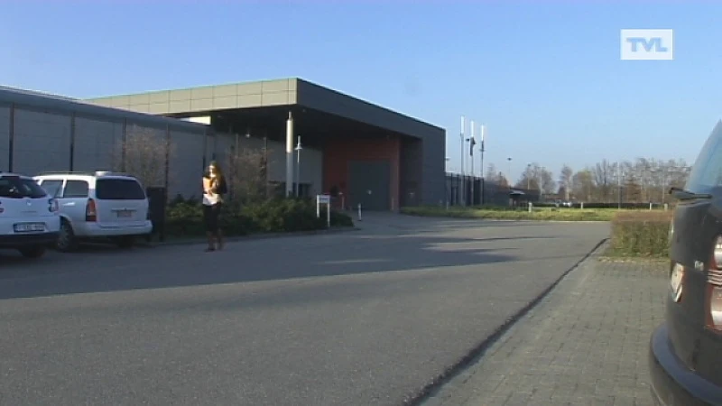 Bezoeker valt Hasseltse cipier aan, personeel staakt
