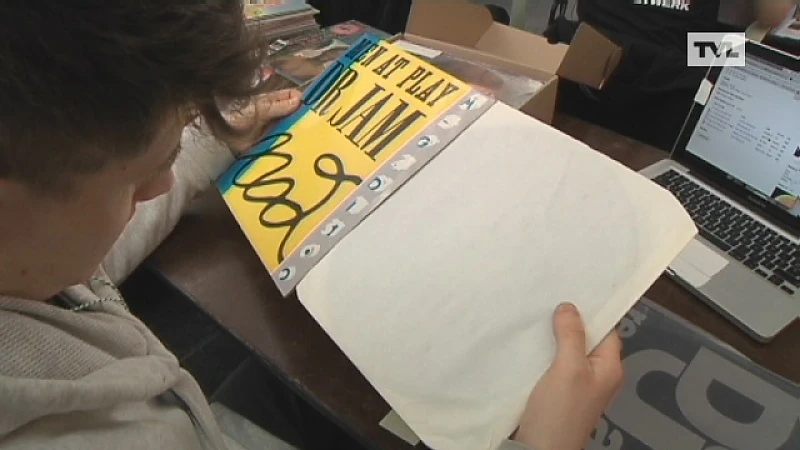 PXL-studenten inventariseren enorme platencollectie Soulwax
