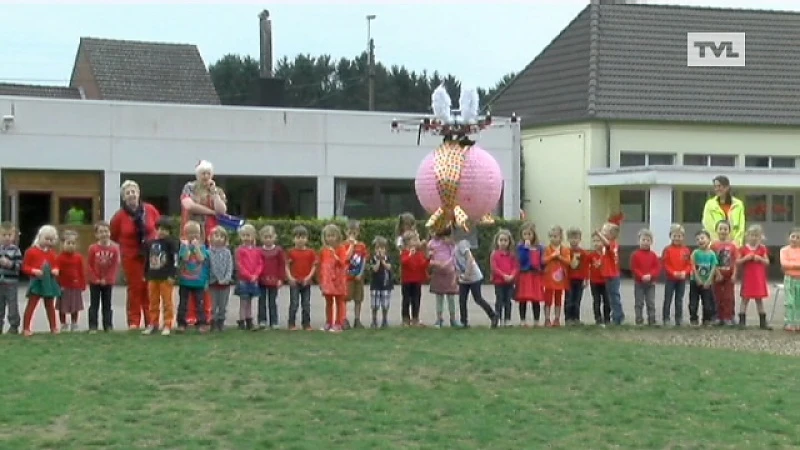 Paasklokken gespot boven Lummens schooltje