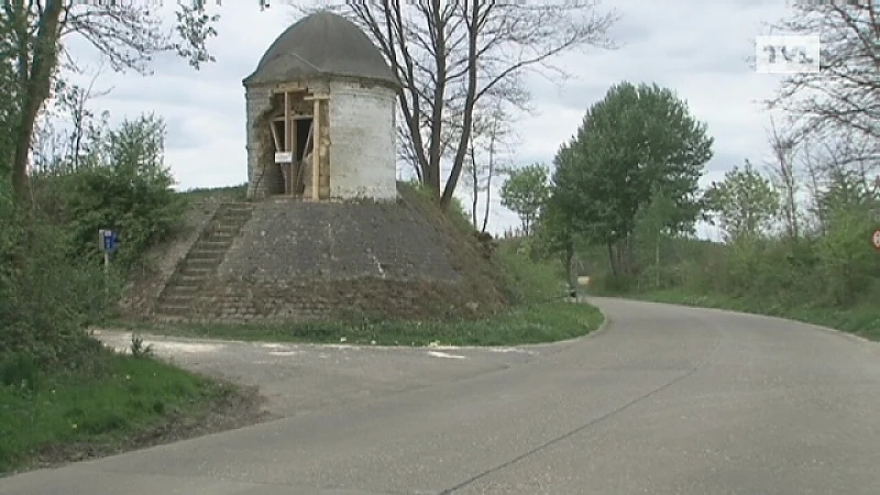 Kapel vernield in Genoelselderen