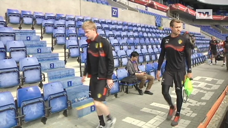 Mignolet: "Hard blijven werken en kans afwachten"