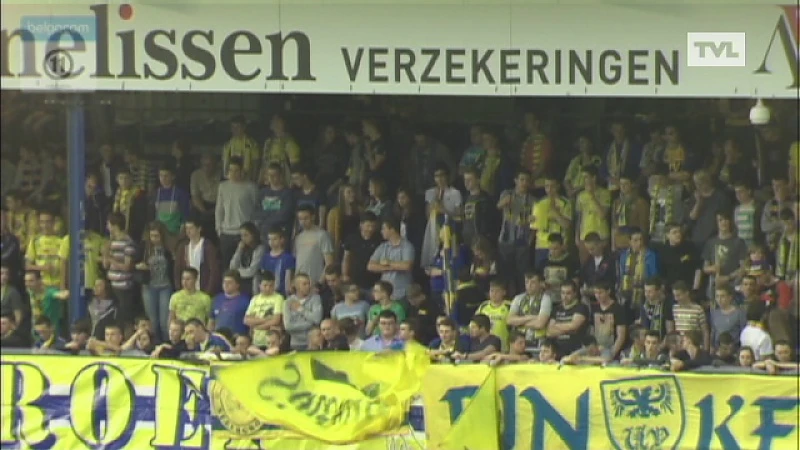 Moeskroen ten koste van STVV naar eerste klasse