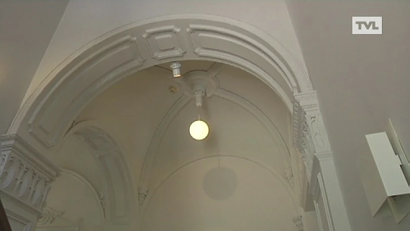 Fred Eerdekens onthult kunstwerk in Stadsmus Hasselt