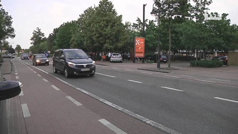 Volop autogetoeter in Heusdense straten