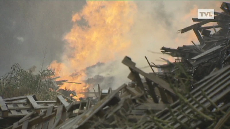 Brand bij houtverwerkend bedrijf in Beringen