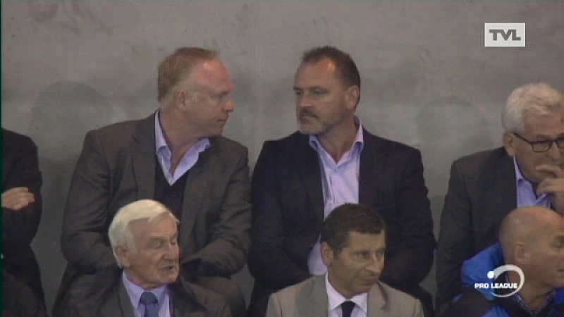 Wie is Alex McLeish, nieuwe trainer van Genk