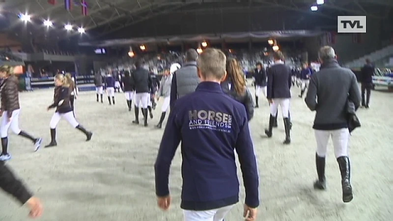 Horse and friends tweesterrenjumping met toekomst