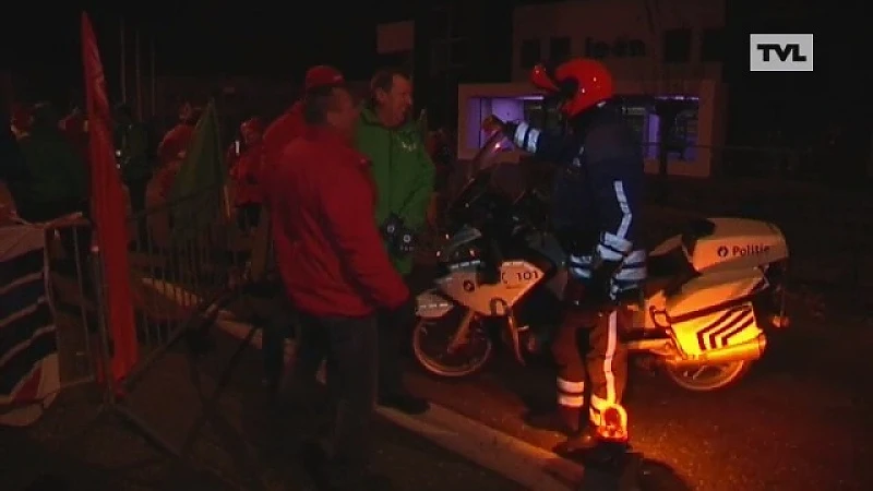 Werkwilligen moeten rechtsomkeer maken aan stakingspiketten