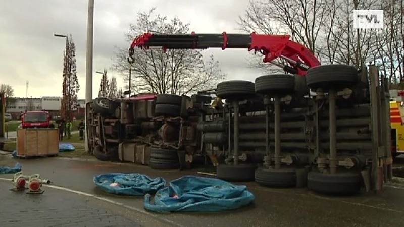 Tankwagen gekanteld in Genk