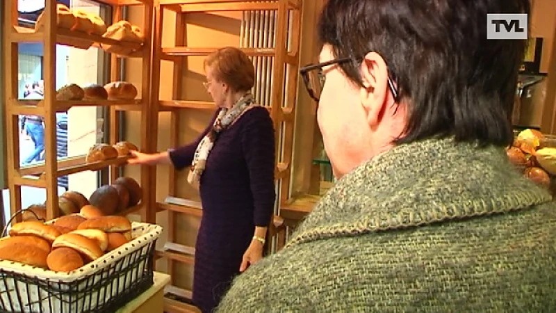 Prins Laurenmaken maken Limburgse vlaai