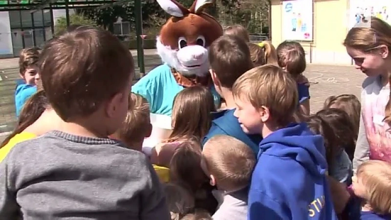 Knuffelen tegen pesten en zinloos geweld
