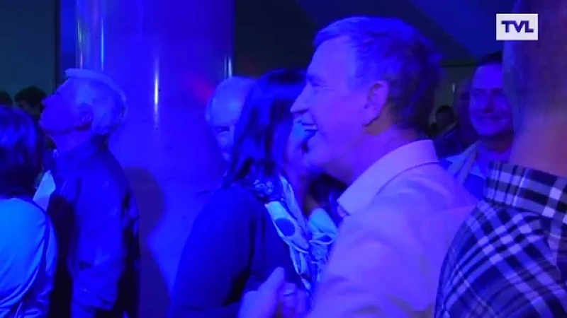 Roland Duchatelet danst op kampioenenfeest