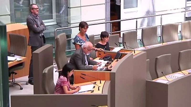 Vlaamse parlementsleden minder vakantie van voorzitter Jan Peumans